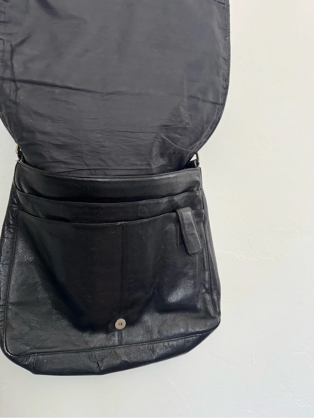 Latico Black Leather Messenger Laptop Crossbody Bag Unisex Minimal Distressed